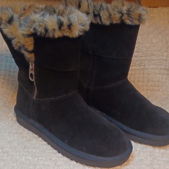 Koolaburra Fur Lined Boots